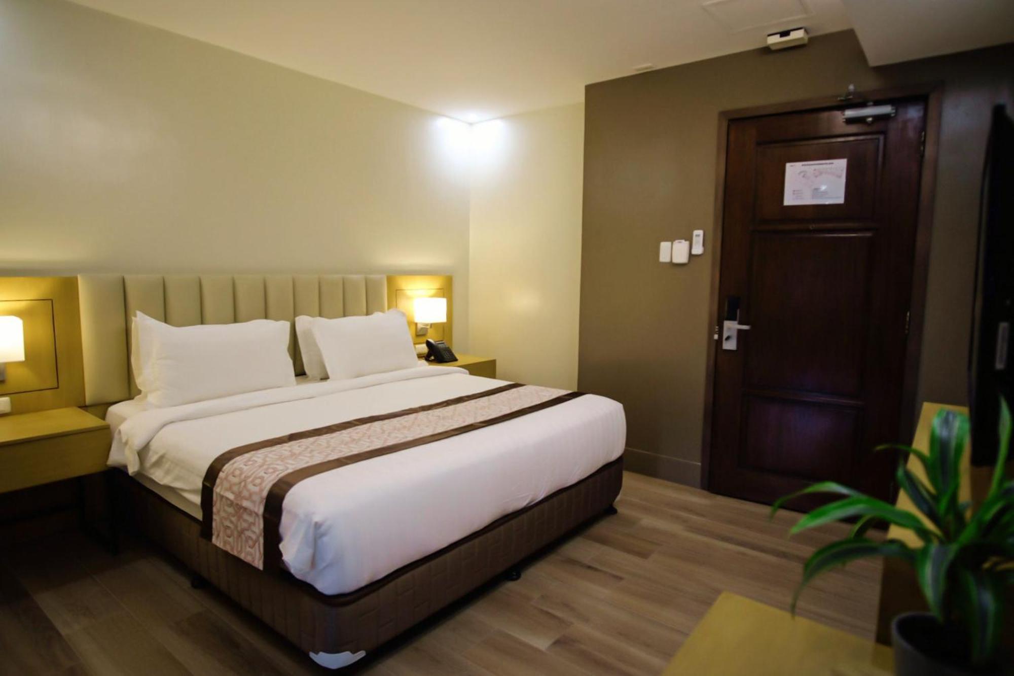 Citi Park Hotel Cebu Powered By Cocotel Exterior photo
